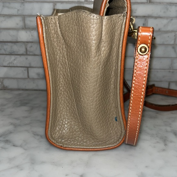 Vintage Dooney and Bourke AWL 90s Mini  Crossbody  6.5” tall  7.5”wide  3” deep - Picture 9 of 10